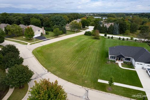 699 Greenfield Rd, Sugar Grove, IL, 60554-9385 | Card Image