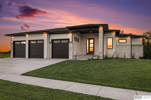 8910 Dragonfly Ln, Lincoln, NE, 68526 | Card Image