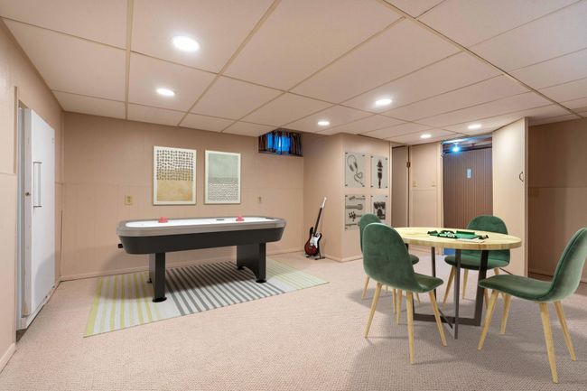 lower level game room | Image 30