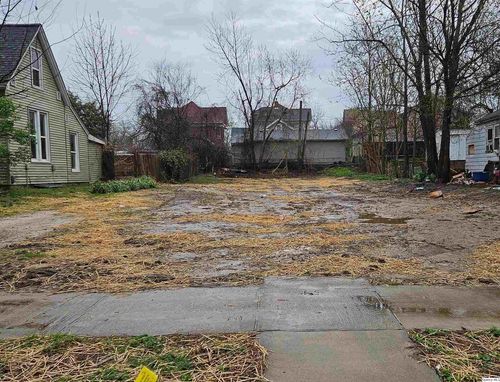 1230 N 7th St, Quincy, IL, 62301-1707 | Card Image