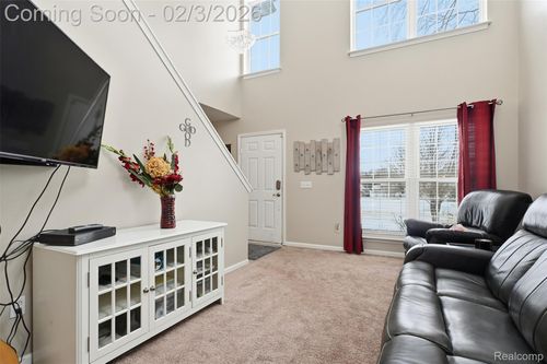 3800 Snowden Ln, Howell, MI, 48843-8644 | Card Image