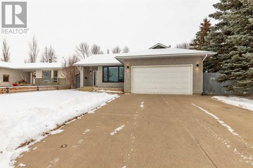 2114 16a Ave, Coaldale, AB, T1M1K1 | Card Image