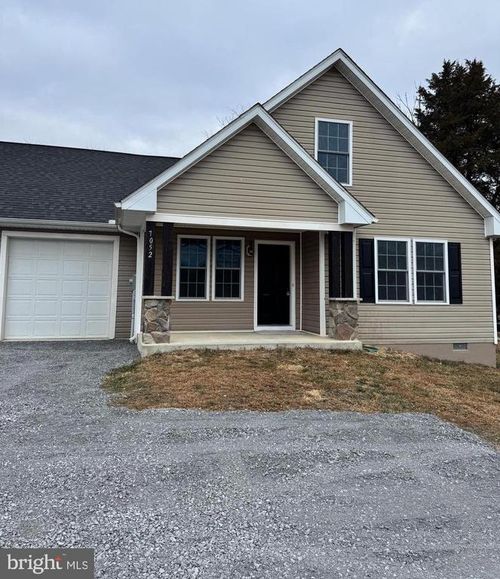 7052 Winchester Ave, INWOOD, WV, 25428-4206 | Card Image