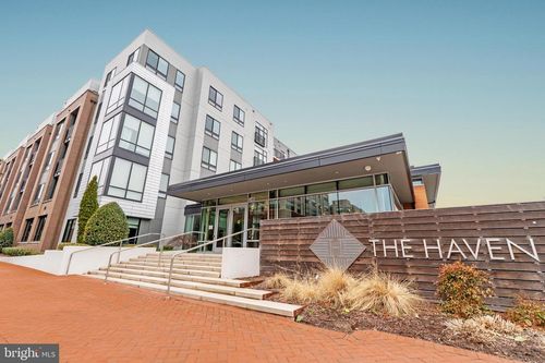 unit-110-145 Riverhaven Dr, OXON HILL, MD, 20745-1056 | Card Image