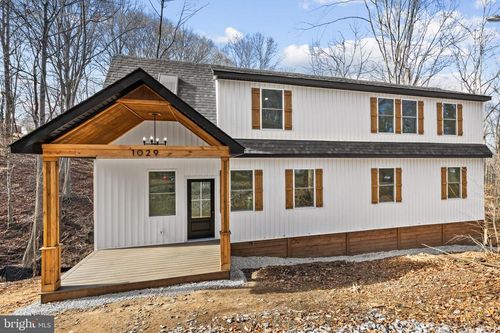 1029 Lindsay St, LYNCHBURG, VA, 24502-1734 | Card Image