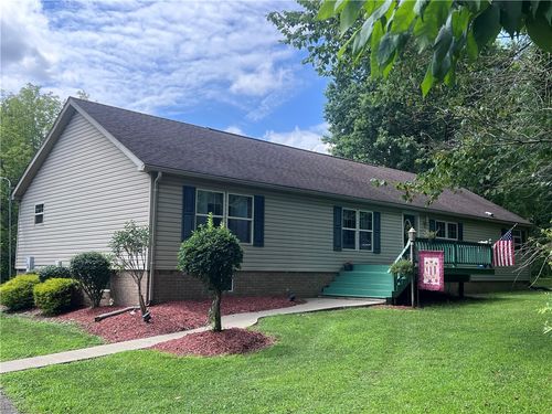 534 Winter Rd, New Castle, PA, 16101-1033 | Card Image