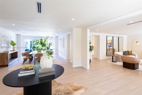 4520 Sabal Palm Rd, Miami, FL, 33137-3378 | Card Image