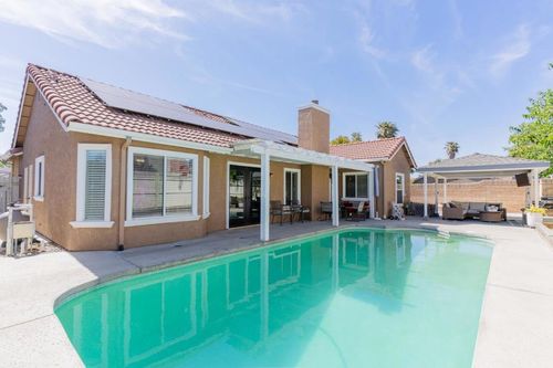 656 Grape Ct, Los Banos, CA, 93635-6371 | Card Image