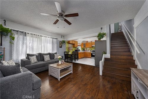 643 Elm Ave, Long Beach, CA, 90802-1406 | Card Image