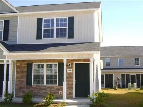2000 Banister Loop, Jacksonville, NC, 28546-7197 | Card Image