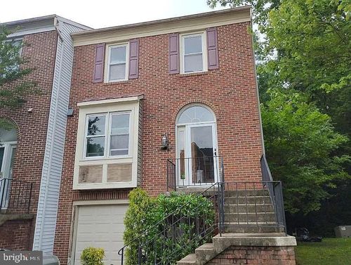8108 Squirrel Run Rd, SPRINGFIELD, VA, 22152-3655 | Card Image