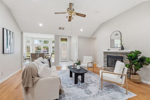 7114 Lo Chalmers Ln, Garland, TX, 75043-6676 | Card Image