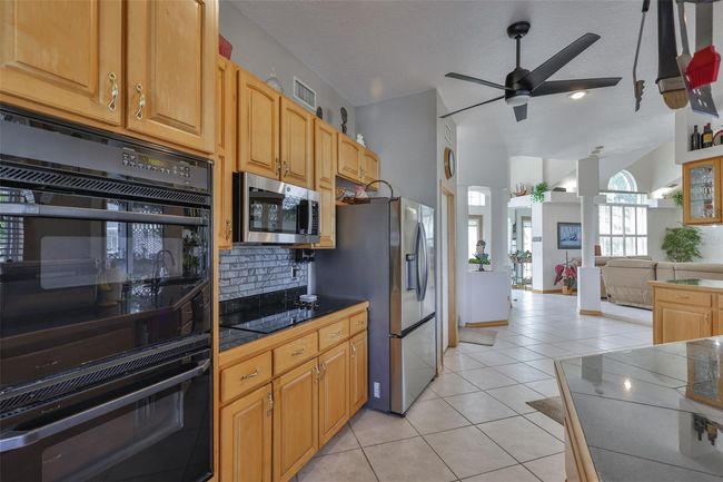 915 Symphony Isles Blvd, House other with 3 bedrooms, 3 bathrooms and null parking in APOLLO BEACH FL | Image 19