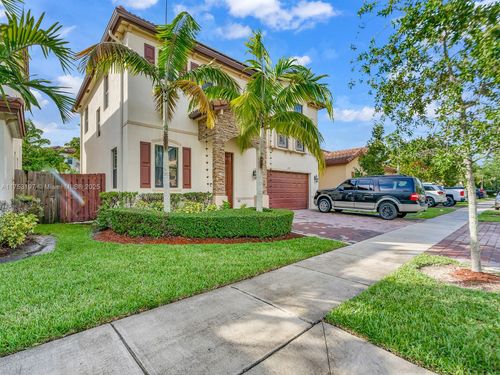 726 Se 37th Pl, Homestead, FL, 33033-6247 | Card Image