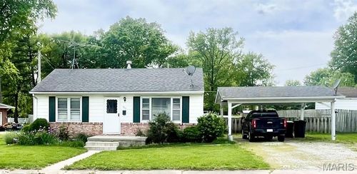 205 Kuhne Blvd, Troy, MO, 63379-1326 | Card Image