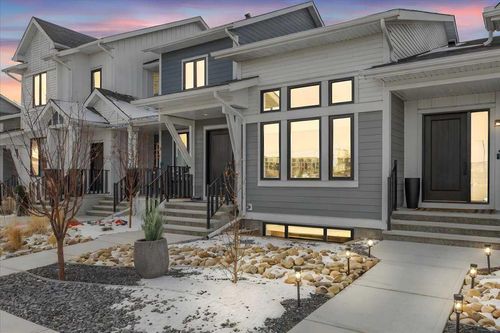 45 Larkspur Bend, Okotoks, AB, T1S3K7 | Card Image