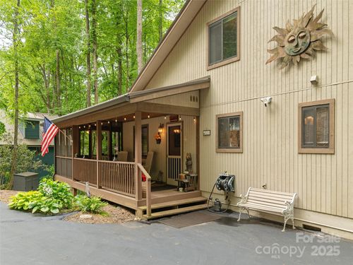 141 Creekside Dr, Maggie Valley, NC, 28751-9654 | Card Image