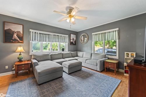 208 E Main St, Mingo, IA, 50168-1009 | Card Image