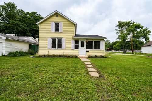 503 Commercial St, Chenoa, IL, 61726-1010 | Card Image