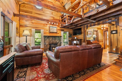 28 Bussell Ln, Gordonsville, TN, 38563-4511 | Card Image