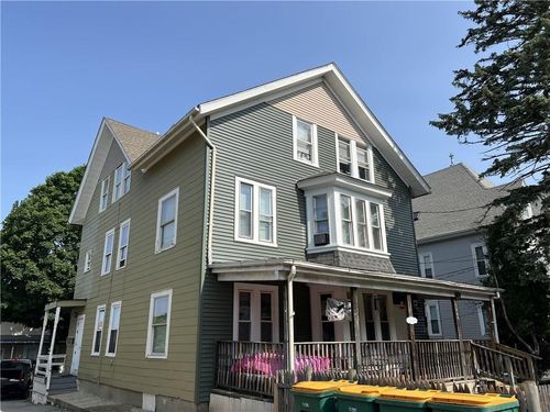 635 Park Ave, Woonsocket, RI, 02895-8820 | Card Image