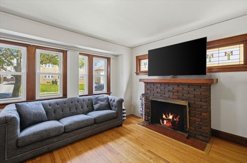 2353 N 53rd St, Milwaukee, WI, 53210-2714 | Card Image