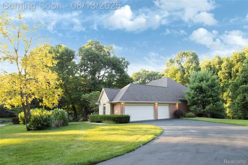 9748 Kings Vly, Clarkston, MI, 48348-4191 | Card Image