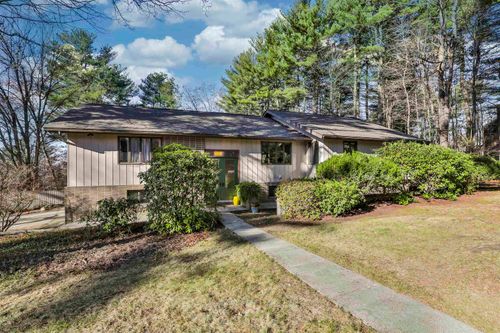 125 Lille Rd, Nashua, NH, 03062-2439 | Card Image