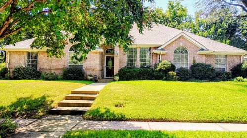 1922 Maplewood Dr, Weatherford, TX, 76087-3808 | Card Image