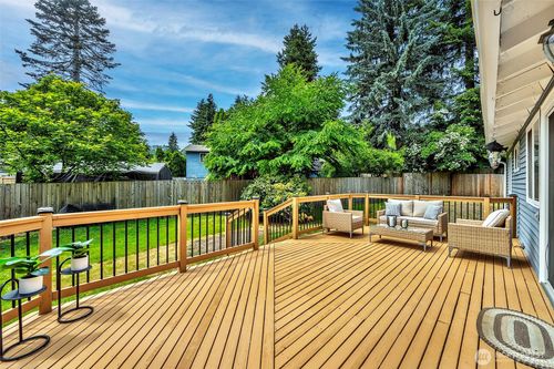 12815 98th Pl Ne, Kirkland, WA, 98034-2702 | Card Image