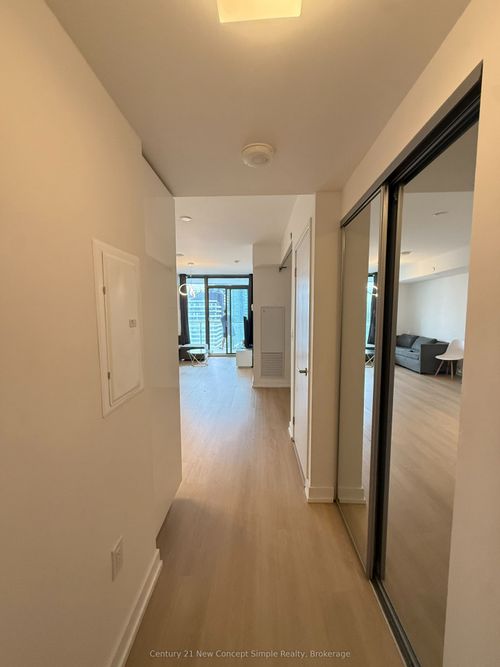 3604-11 Wellesley St W, Toronto, ON, M4Y0G4 | Card Image