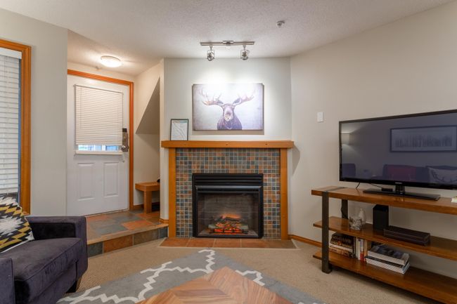 4 - 4388 Northlands Boulevard, Condo with 2 bedrooms, 2 bathrooms and null parking in Whistler BC | Image 1
