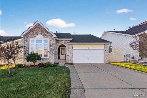 102-922 Ridgepointe Place Cir, Lake St Louis, MO, 63367-2642 | Card Image