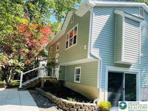 114 Brewster Way, East Stroudsburg, PA, 18301-8993 | Card Image