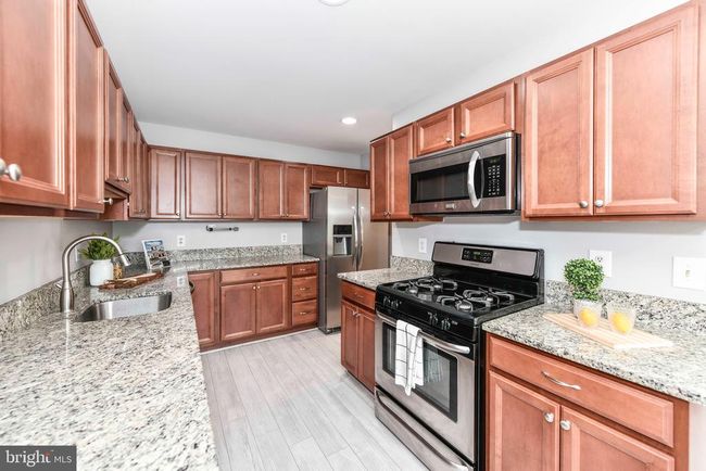 14552 Eddy Ct, Townhouse with 3 bedrooms, 4 bathrooms and null parking in CENTREVILLE VA | Image 12