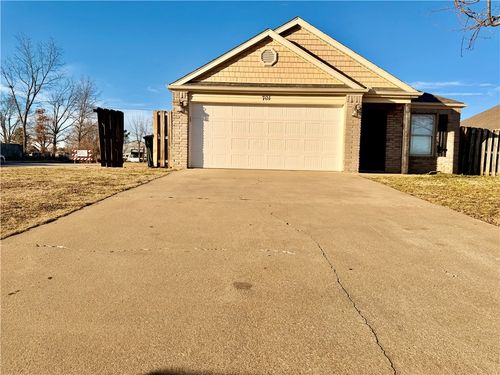 701 E Bonnie Ln, Rogers, AR, 72758-1383 | Card Image