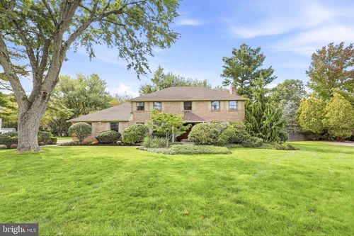 1711 Clinton Dr, AMBLER, PA, 19002-2443 | Card Image