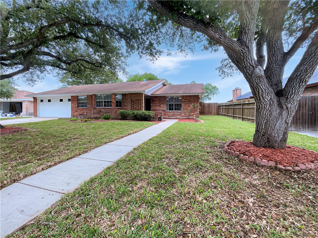 Rain Mist Ln, Corpus Christi, TX 78409