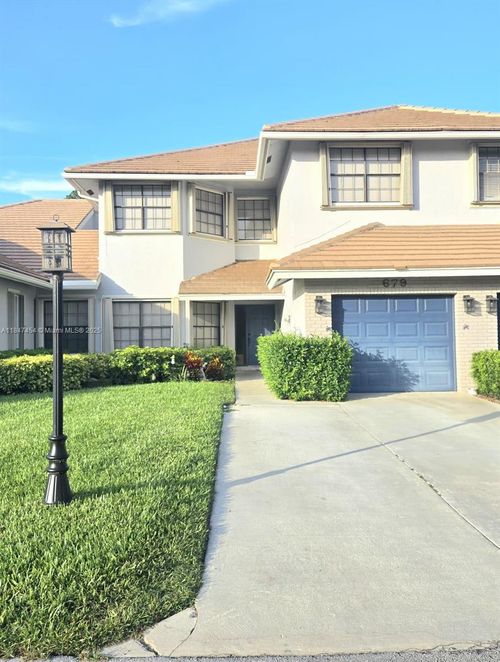 679-679 Deer Creek Edgewater Dr, Deerfield Beach, FL, 33442-7927 | Card Image