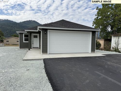 1117 Laura St, MyrtleCreek, OR, 97457 | Card Image