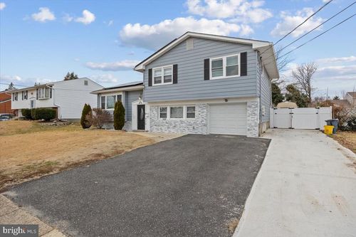 429 S Arthur Dr, BEVERLY, NJ, 08010-2105 | Card Image