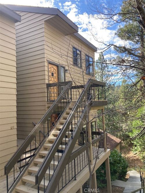 27657 Peninsula Dr, Lake Arrowhead, CA, 92352 | Card Image