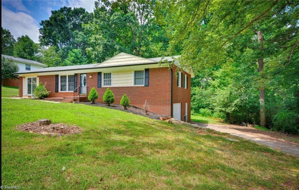 Harvest Cir, Asheboro, NC 27203