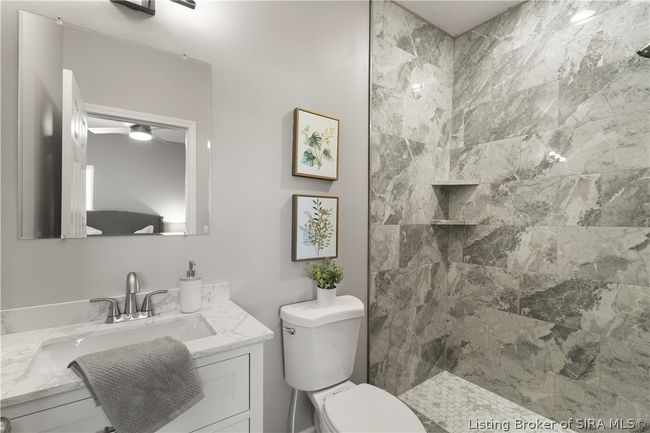237 Graham St, Home with 3 bedrooms, 2 bathrooms and null parking in Jeffersonville IN | Image 23