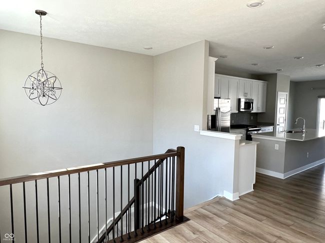 Entry to main floor | Image 9