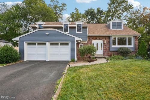 1704 Larue Ln, WARRINGTON, PA, 18976-2214 | Card Image