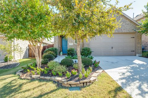 3520 Tulip Dr, Aubrey, TX, 76227-7975 | Card Image