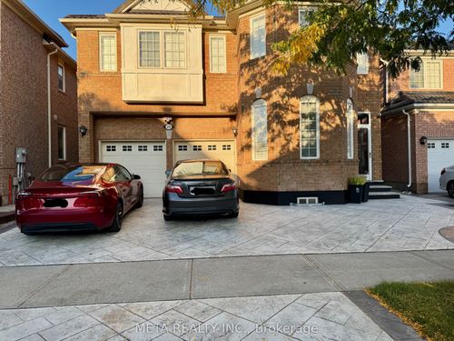 29 Bald Eagle Ave, Scarborough, ON, M1B6E9 | Card Image