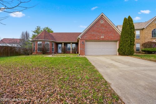 11400 Walnut Farm Pl, Louisville, KY, 40229-3417 | Card Image