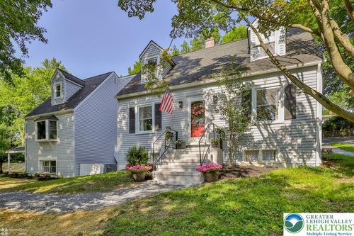 336 S 3rd St, Bangor, PA, 18013-2522 | Card Image